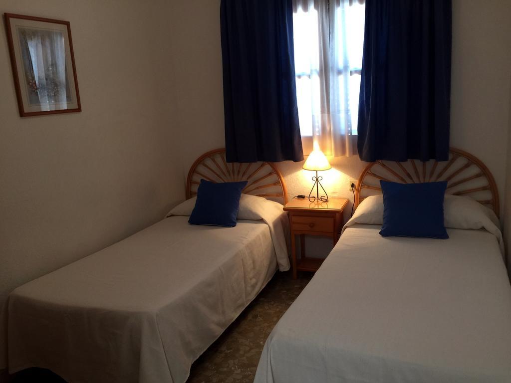 Hostal Juan De Austria II Aguadulce  Zimmer foto