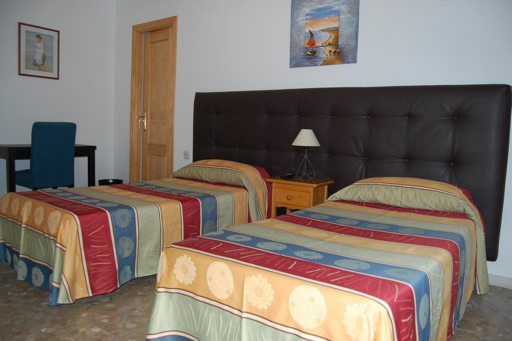 Hostal Juan De Austria II Aguadulce  Zimmer foto