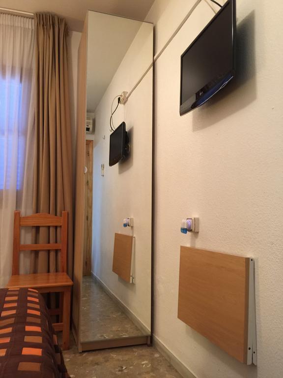Hostal Juan De Austria II Aguadulce  Zimmer foto